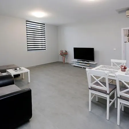 Apartment Lux 